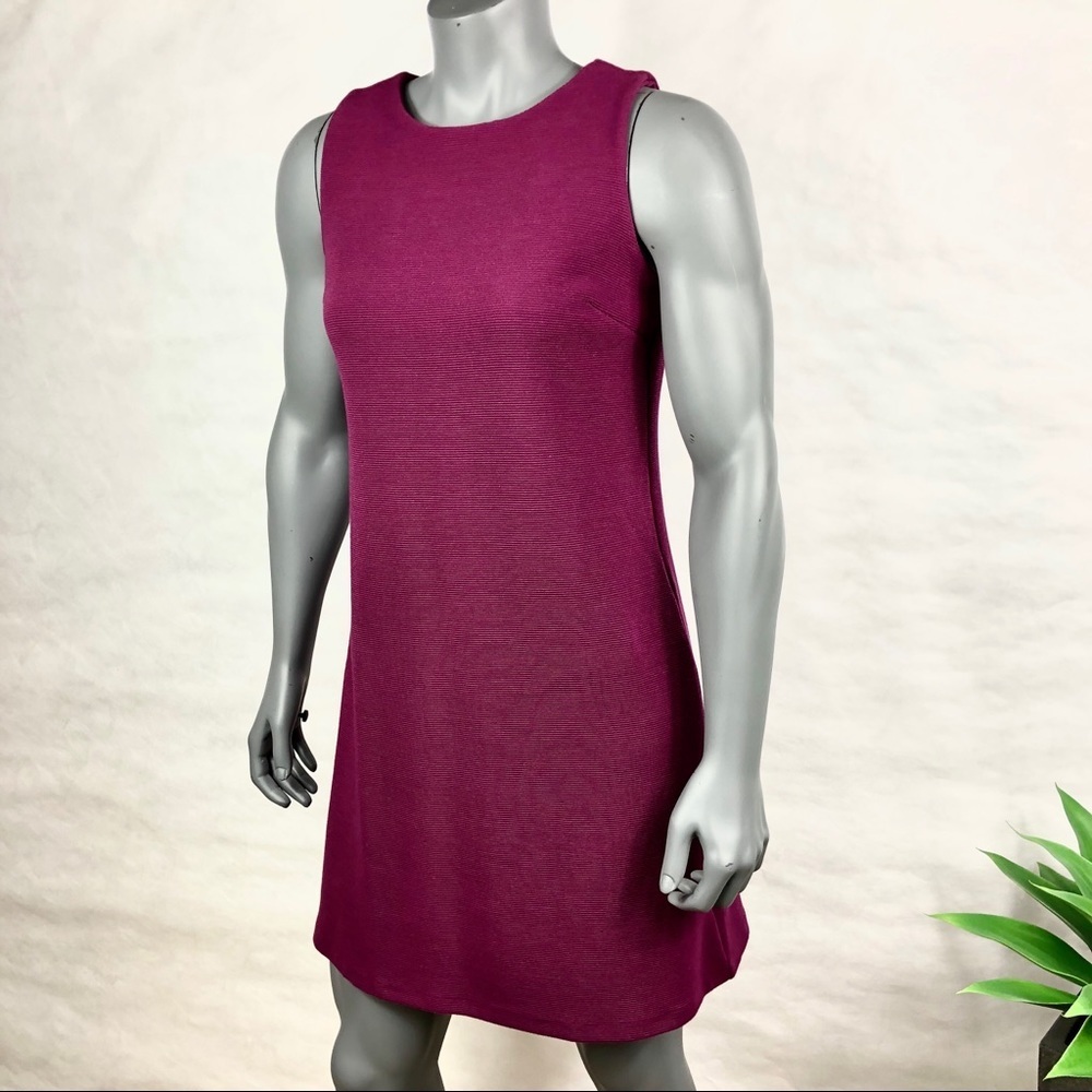 Old navy purple / maroon sleeveless textured dress size XS